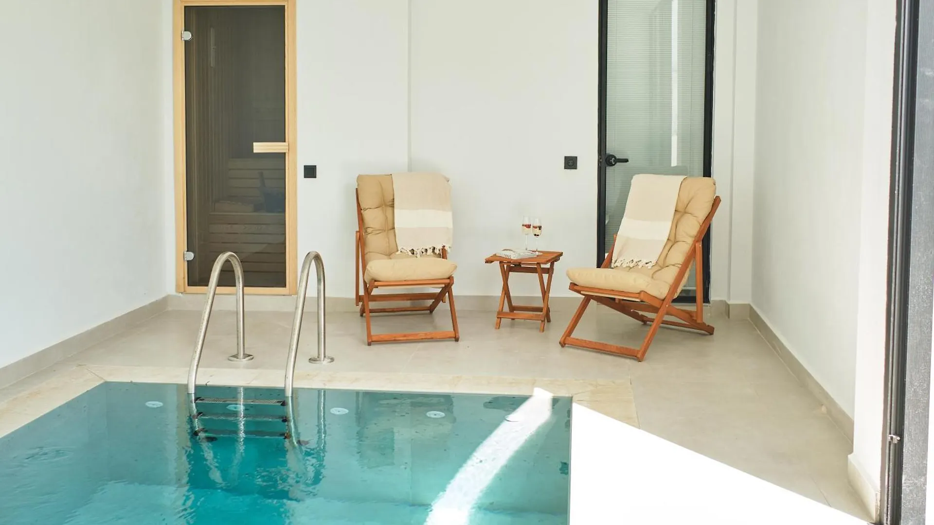 Ashta Gold Suite Φετιγιέ