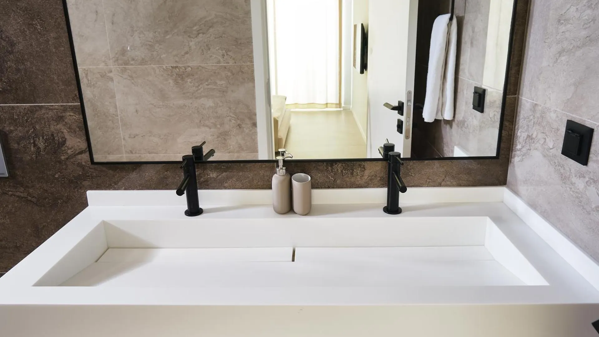 Ashta Gold Suite Φετιγιέ 0*,
